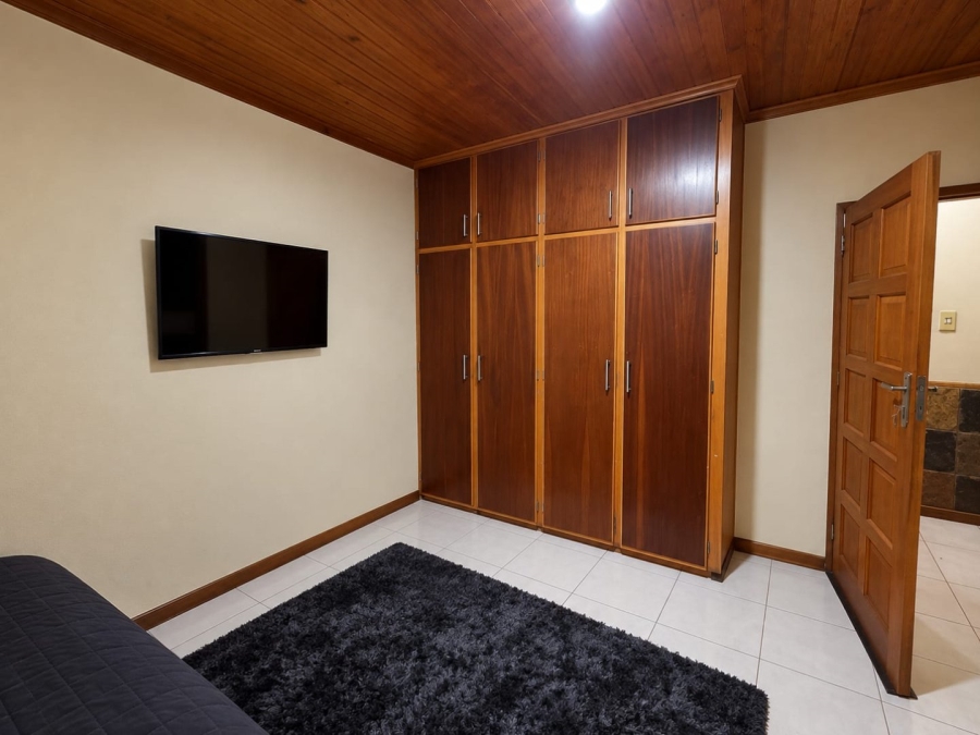 13 Bedroom Property for Sale in Brandwag Free State